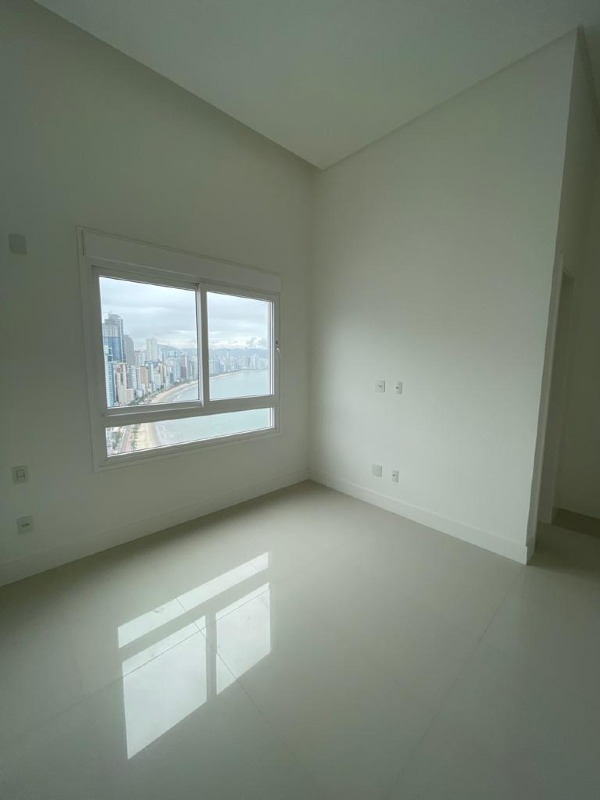 Foto do imóvel Cobertura Triplex Vista Mar com 07 Suítes á venda no Edifício Gran Palazzo em Balneário Camboriú