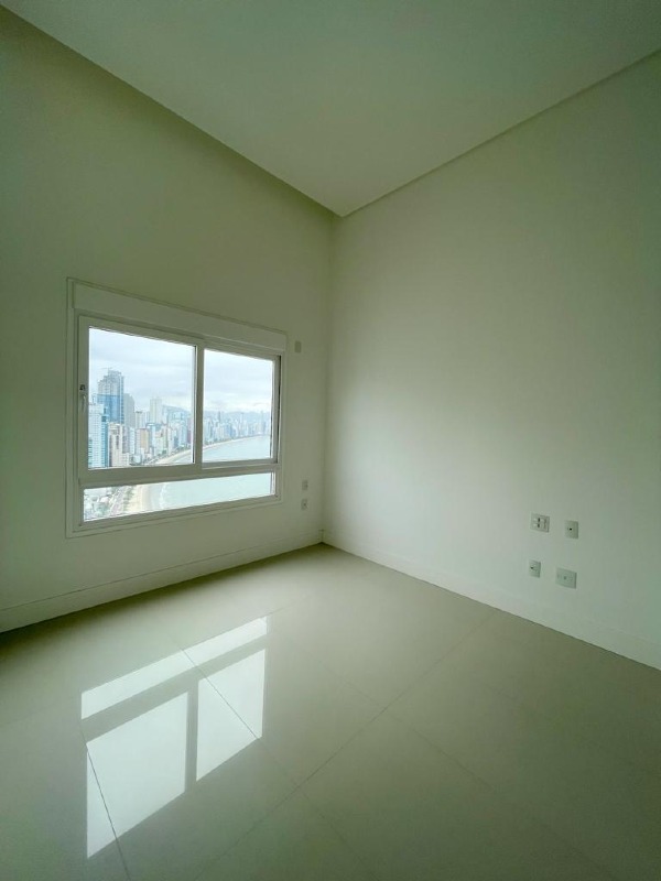 Foto do imóvel Cobertura Triplex Vista Mar com 07 Suítes á venda no Edifício Gran Palazzo em Balneário Camboriú