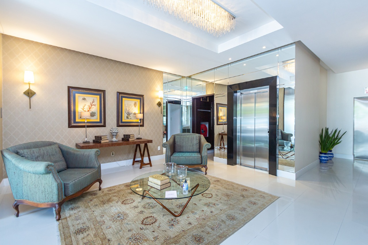 Foto do imóvel Cobertura Triplex Vista Mar com 07 Suítes á venda no Edifício Gran Palazzo em Balneário Camboriú
