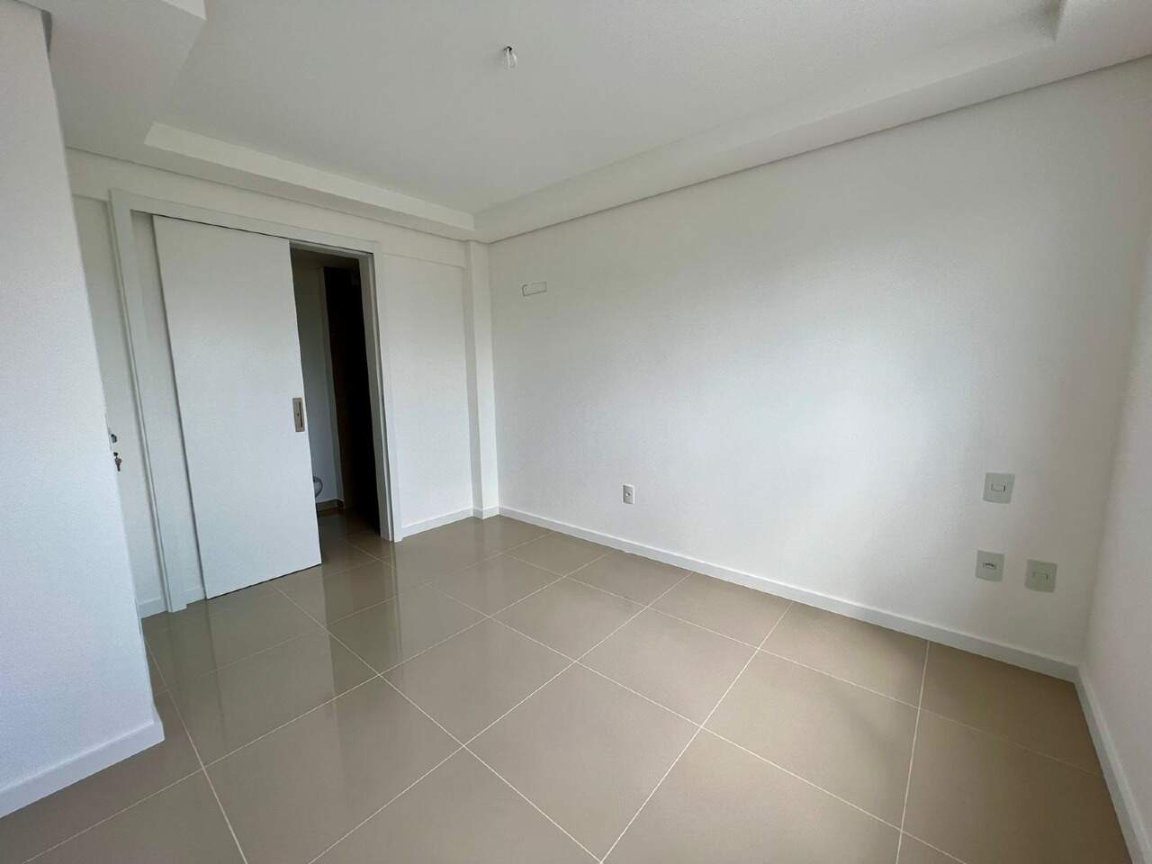 Foto do imóvel Apartamento com 03 Dormitórios á venda no Edifício Icon Residence em Balneário Camboriú