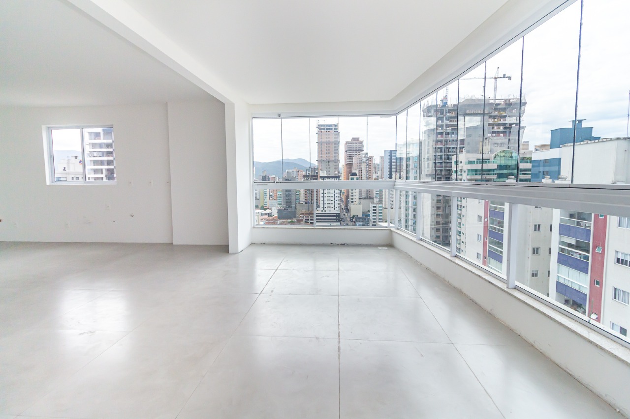 Apartamento 3 dormitórios no Syrah Residencial em Meia Praia Itapema