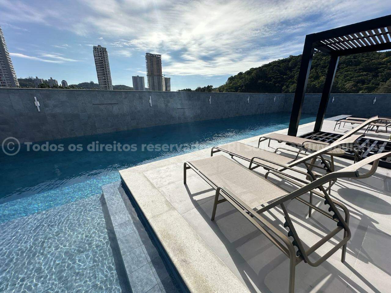 Foto do imóvel Apartamento com 2 Suítes à Venda no Edifício Brava Valley na Praia Brava em Itajaí