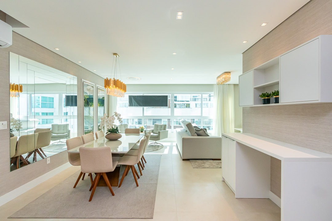 Apartamento com 3 suítes no Scariot Residence no Centro em Balneário Camboriú