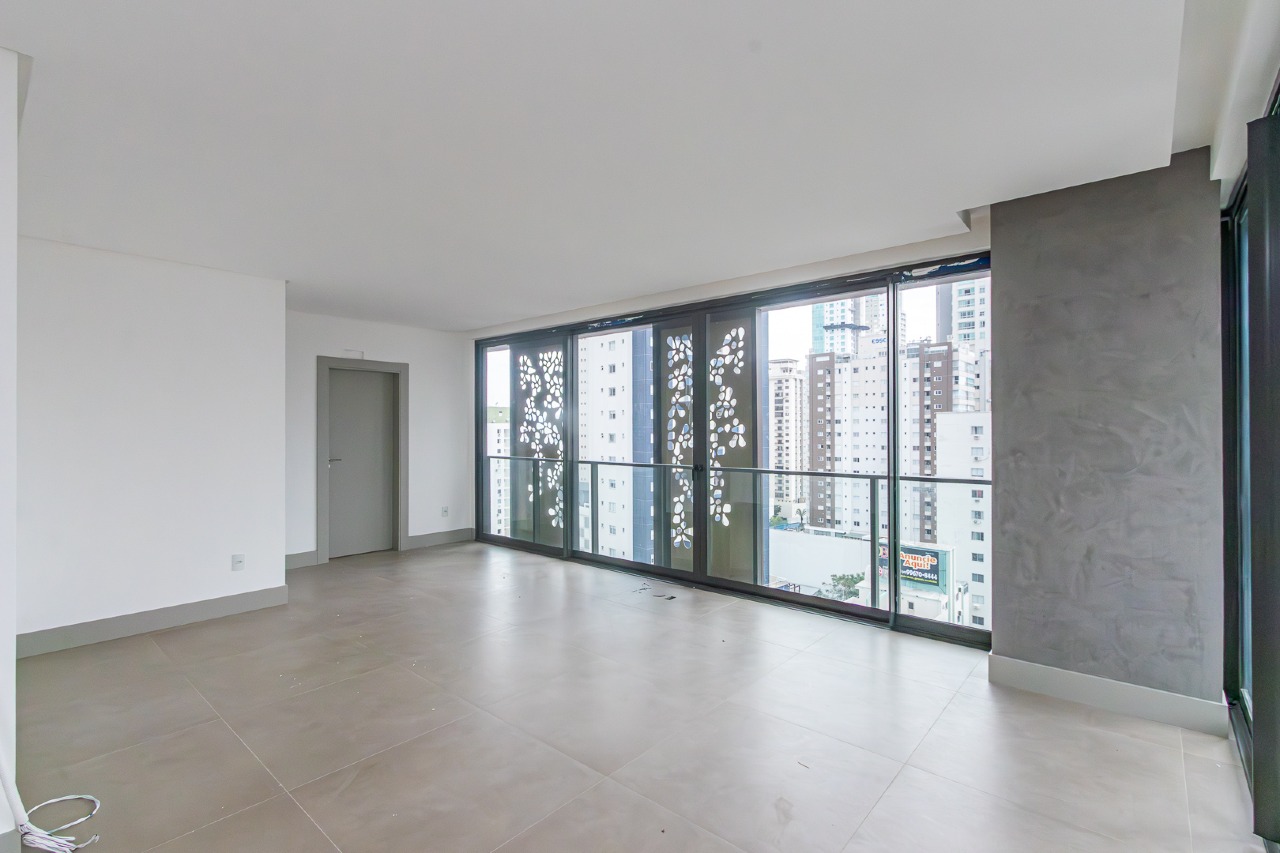 Foto do imóvel Apartamento 3 suítes Edifício Empire Bairro Pioneiros em Balneário Camboriú