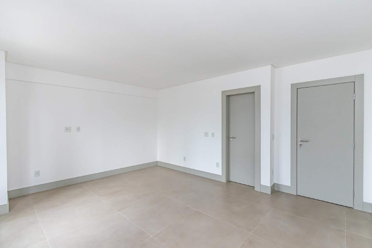 Foto do imóvel Apartamento 3 suítes Edifício Empire Bairro Pioneiros em Balneário Camboriú