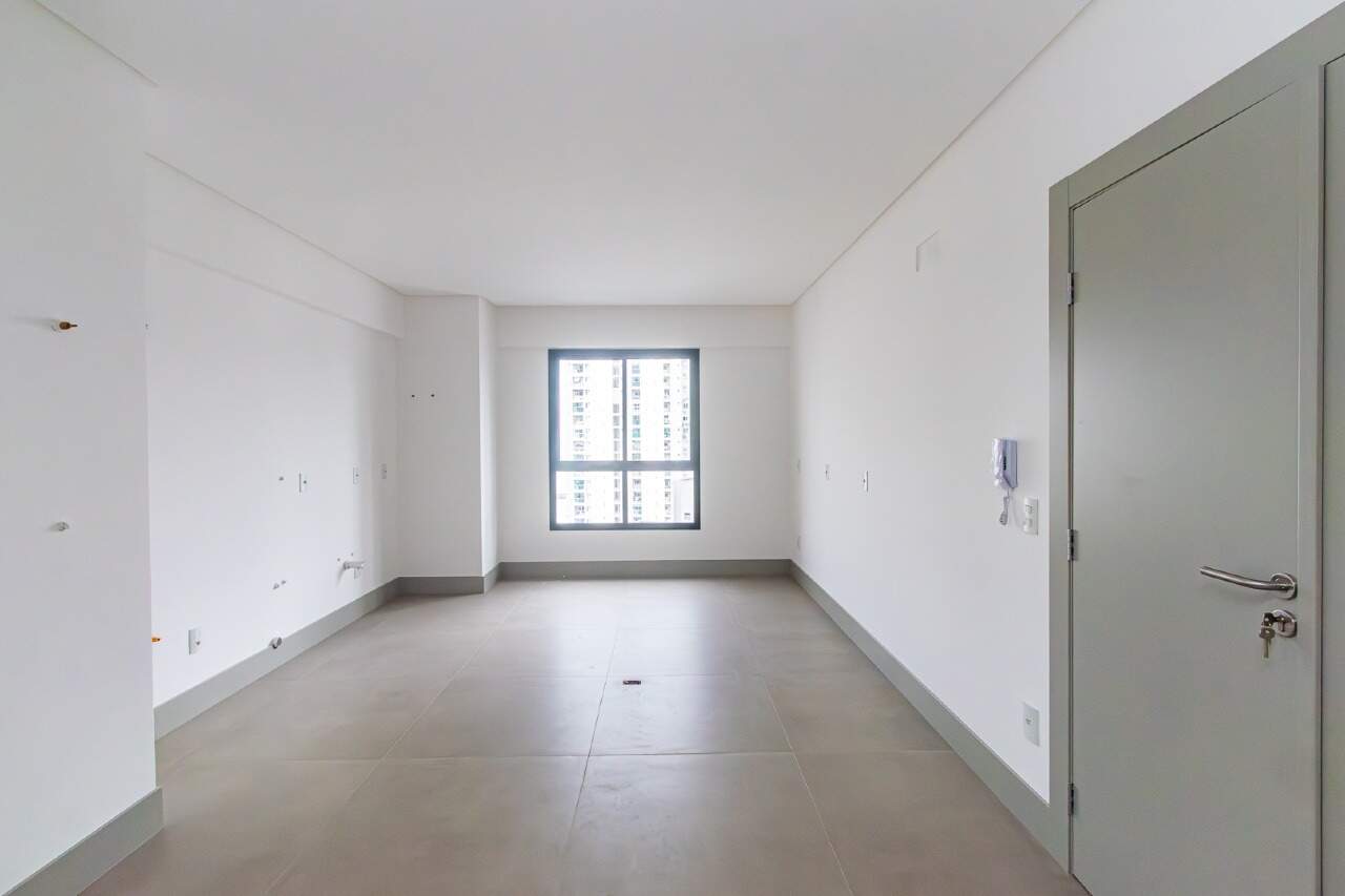 Foto do imóvel Apartamento 3 suítes Edifício Empire Bairro Pioneiros em Balneário Camboriú