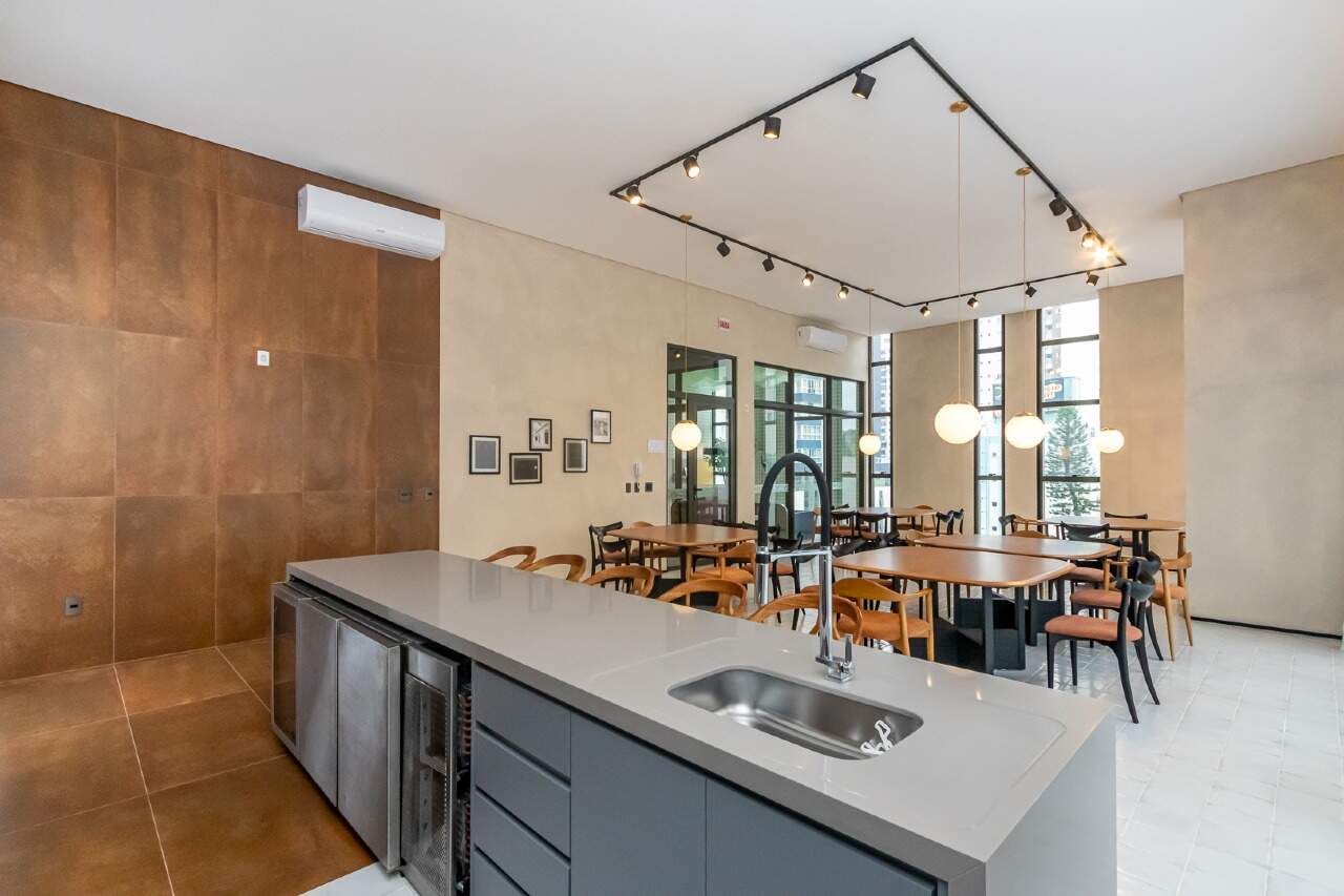 Foto do imóvel Apartamento 3 suítes Edifício Empire Bairro Pioneiros em Balneário Camboriú