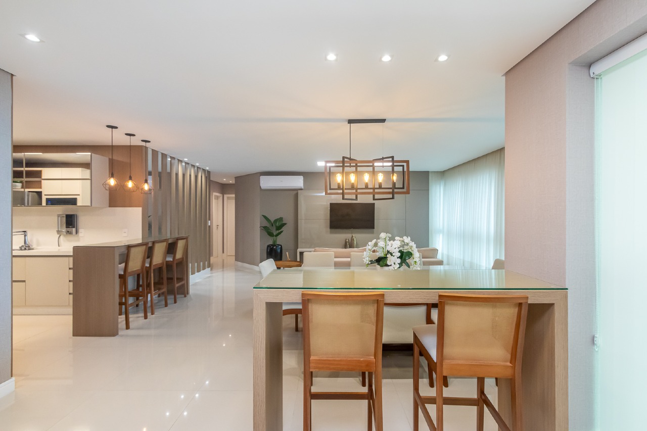 Foto do imóvel Apartamento Mobiliado com 04 dormitórios á venda no Edifício Puerto Velero em Balneário Camboriú