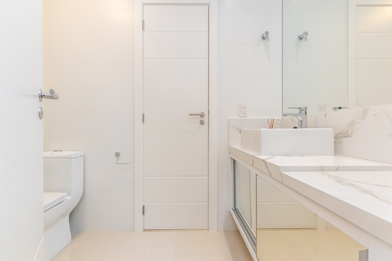 Foto do imóvel Apartamento Mobiliado com 04 dormitórios á venda no Edifício Puerto Velero em Balneário Camboriú