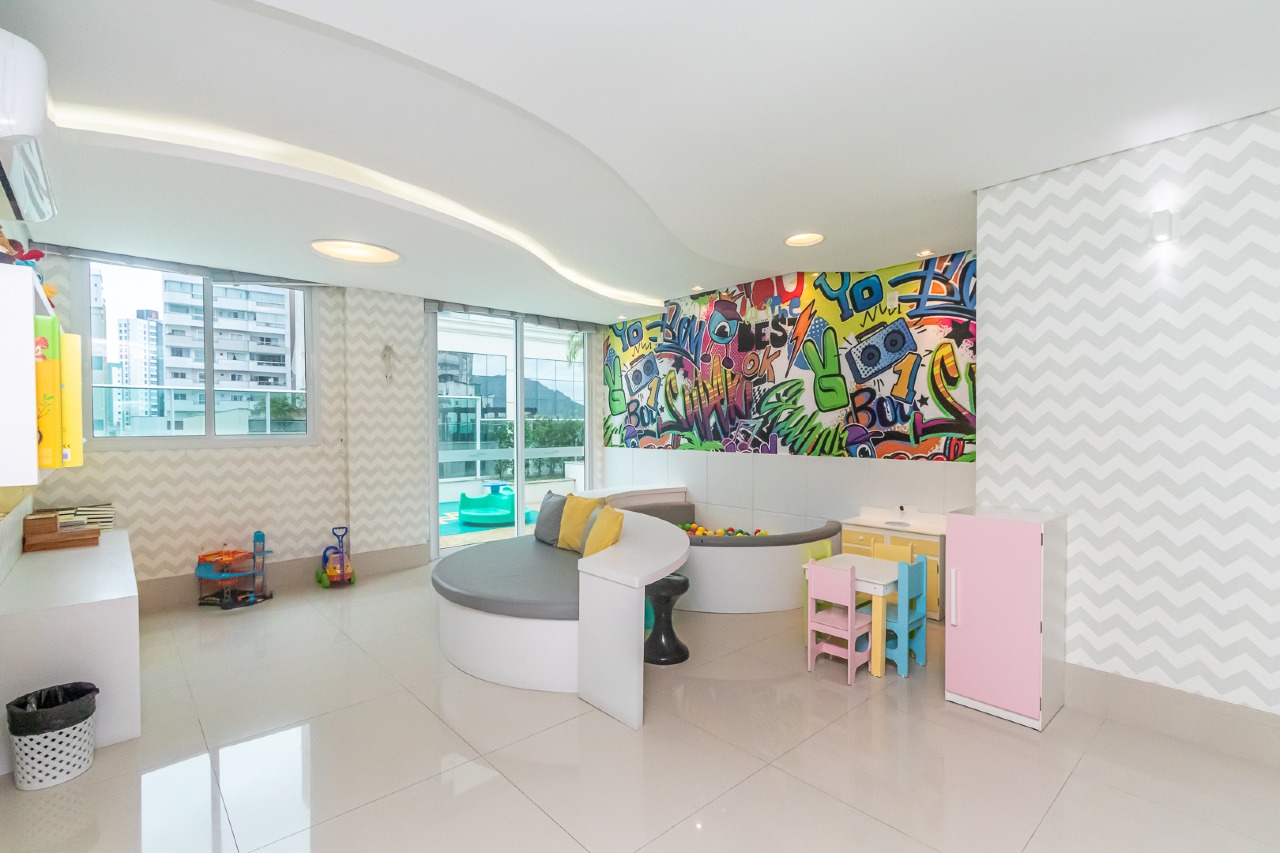 Foto do imóvel Apartamento Mobiliado com 04 dormitórios á venda no Edifício Puerto Velero em Balneário Camboriú