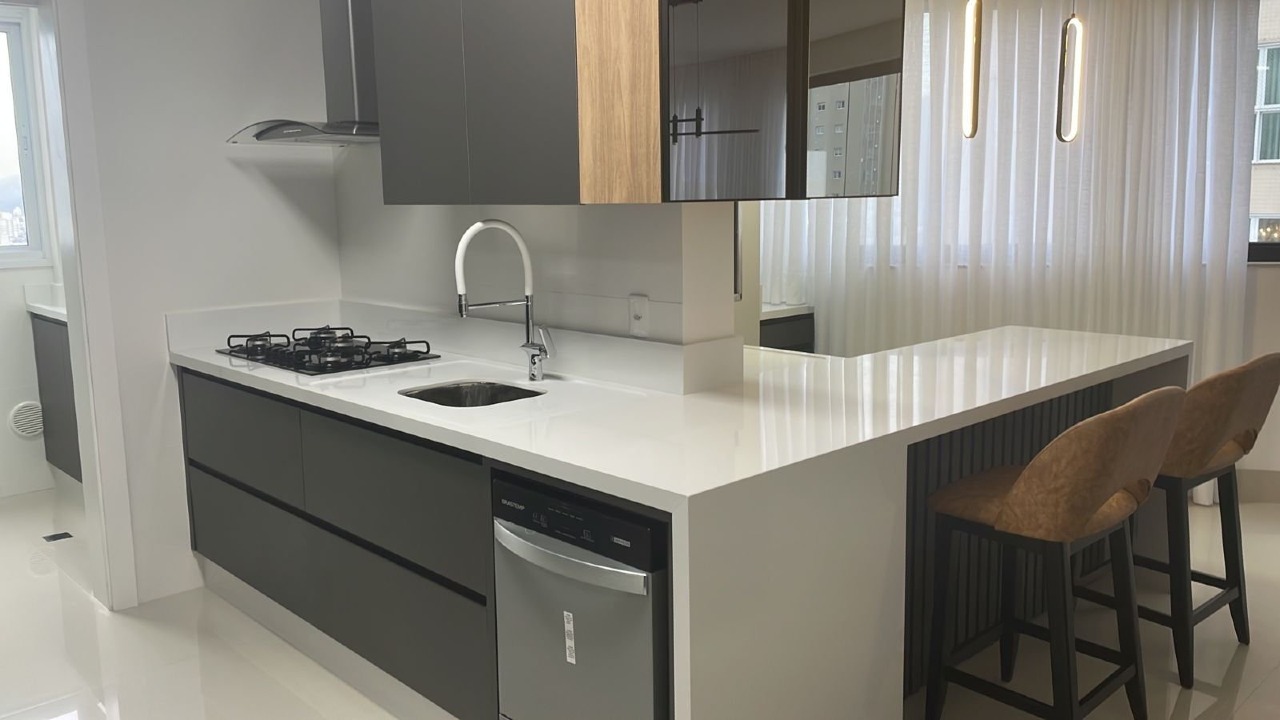 Foto do imóvel Apartamento Mobiliado á venda com 04 suítes no Edifício Villa Castelli em Balneário Camboriú