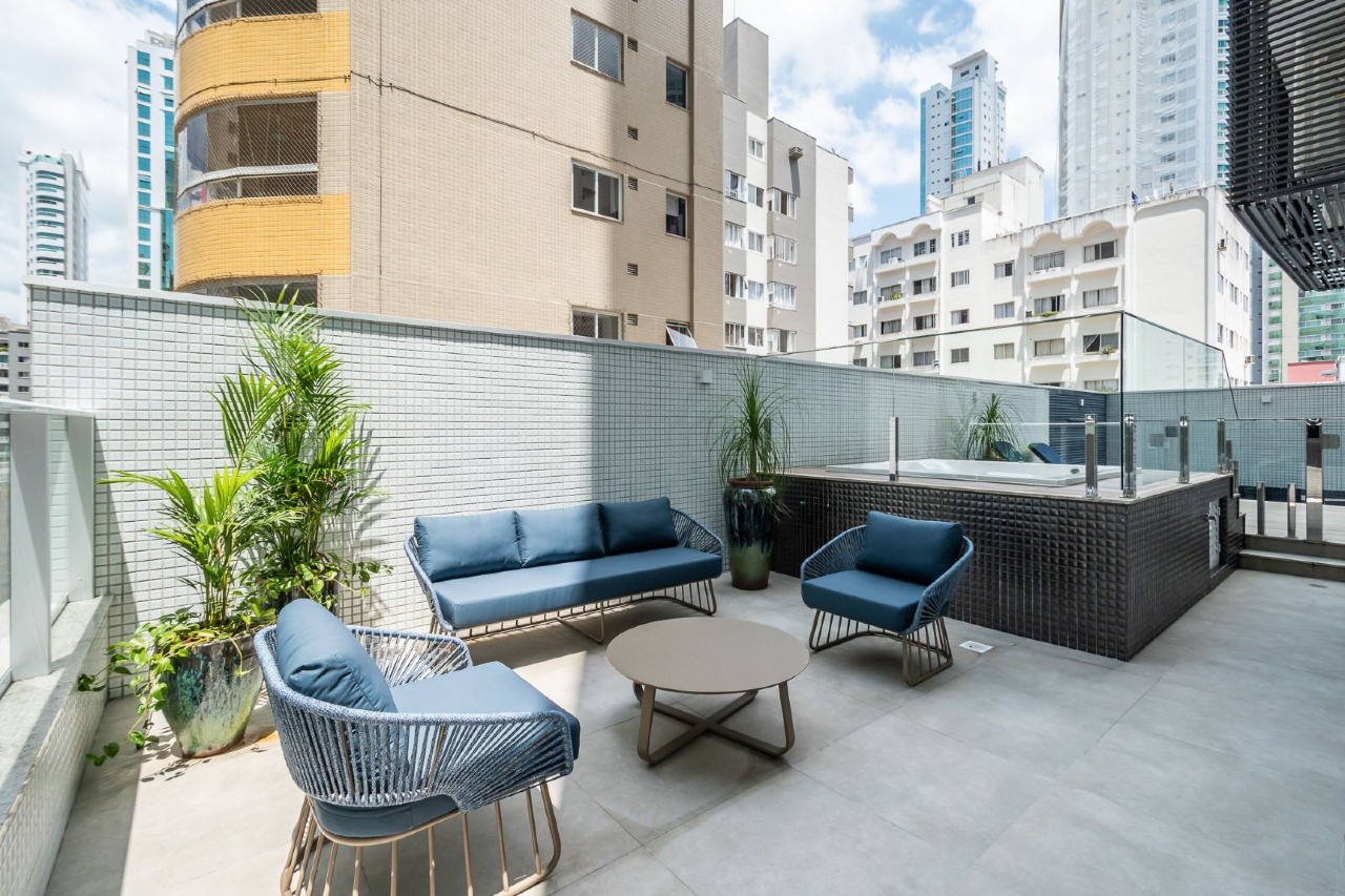 Foto do imóvel Apartamento Mobiliado com 04 suítes á venda no Edifício Bréscia Residence em Balneário Camboriú