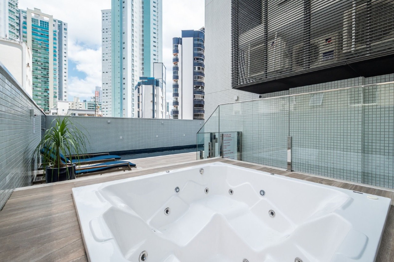 Foto do imóvel Apartamento Mobiliado com 04 suítes á venda no Edifício Bréscia Residence em Balneário Camboriú