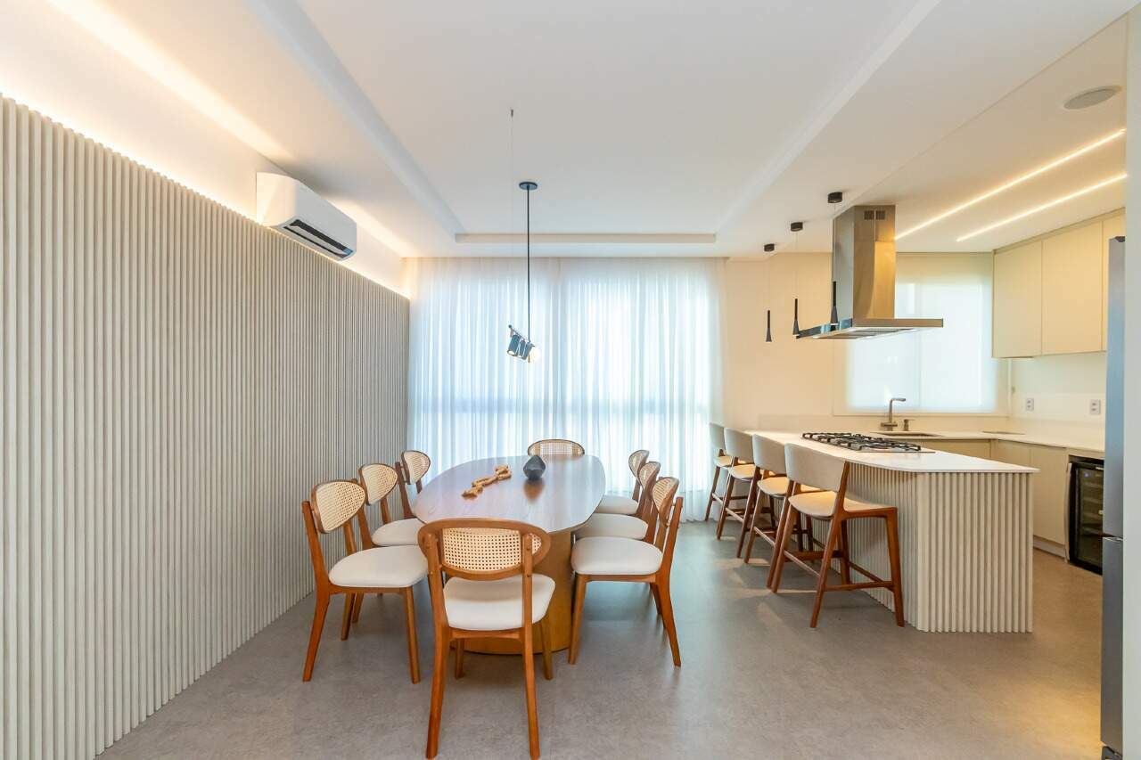 Apartamento mobiliado com 4 suítes no Villa Alba no Centro de Balneário Camboriú