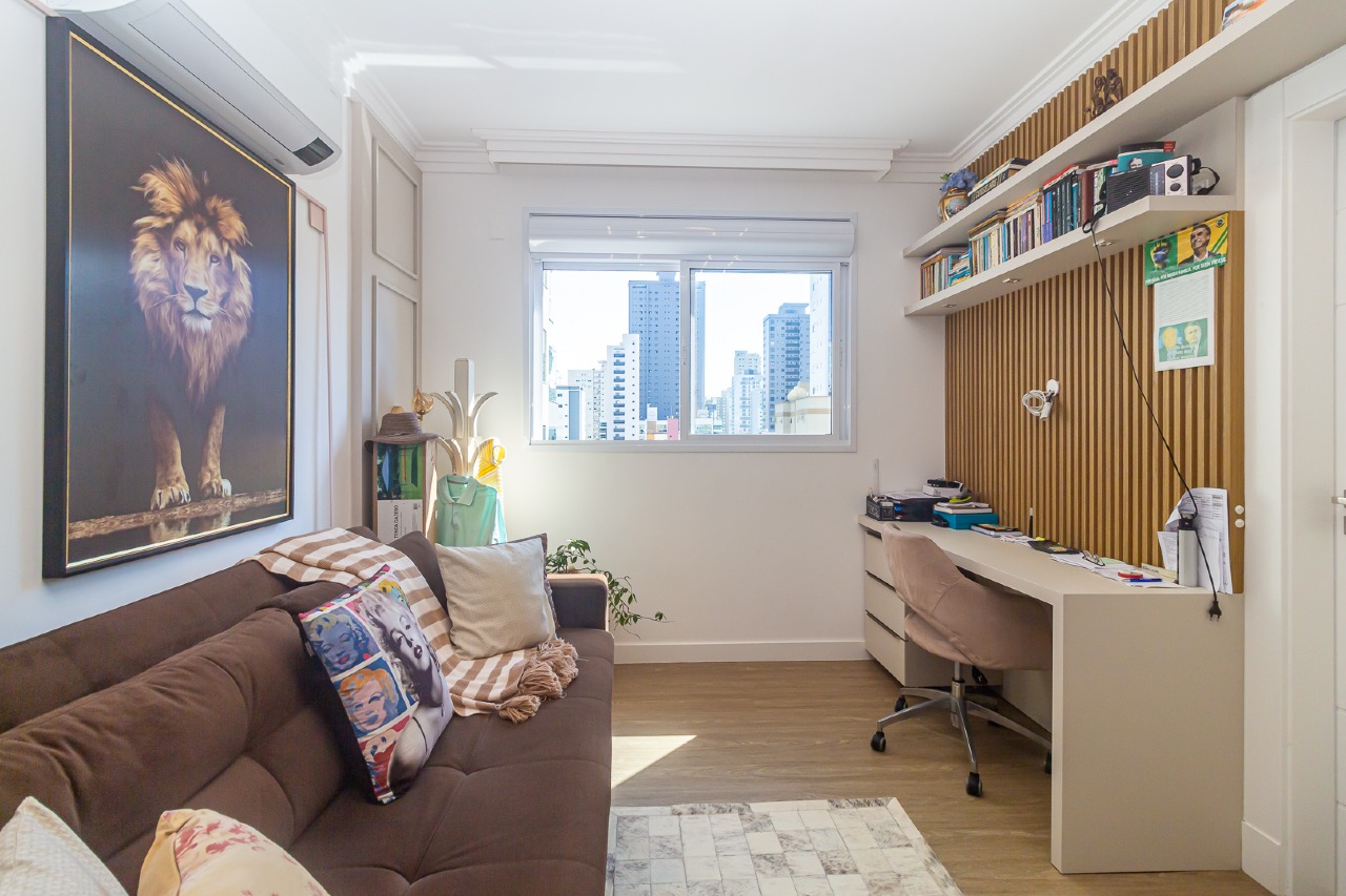 Foto do imóvel Apartamento Mobiliado com 4 Suítes no Edifício Montpellier em Meia Praia