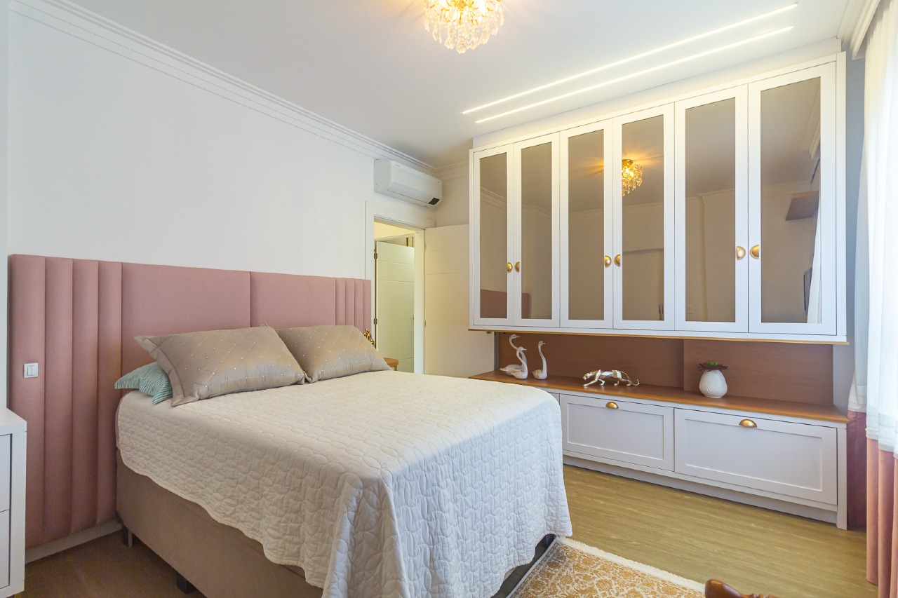 Foto do imóvel Apartamento Mobiliado com 4 Suítes no Edifício Montpellier em Meia Praia