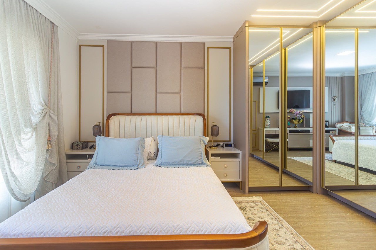 Foto do imóvel Apartamento Mobiliado com 4 Suítes no Edifício Montpellier em Meia Praia
