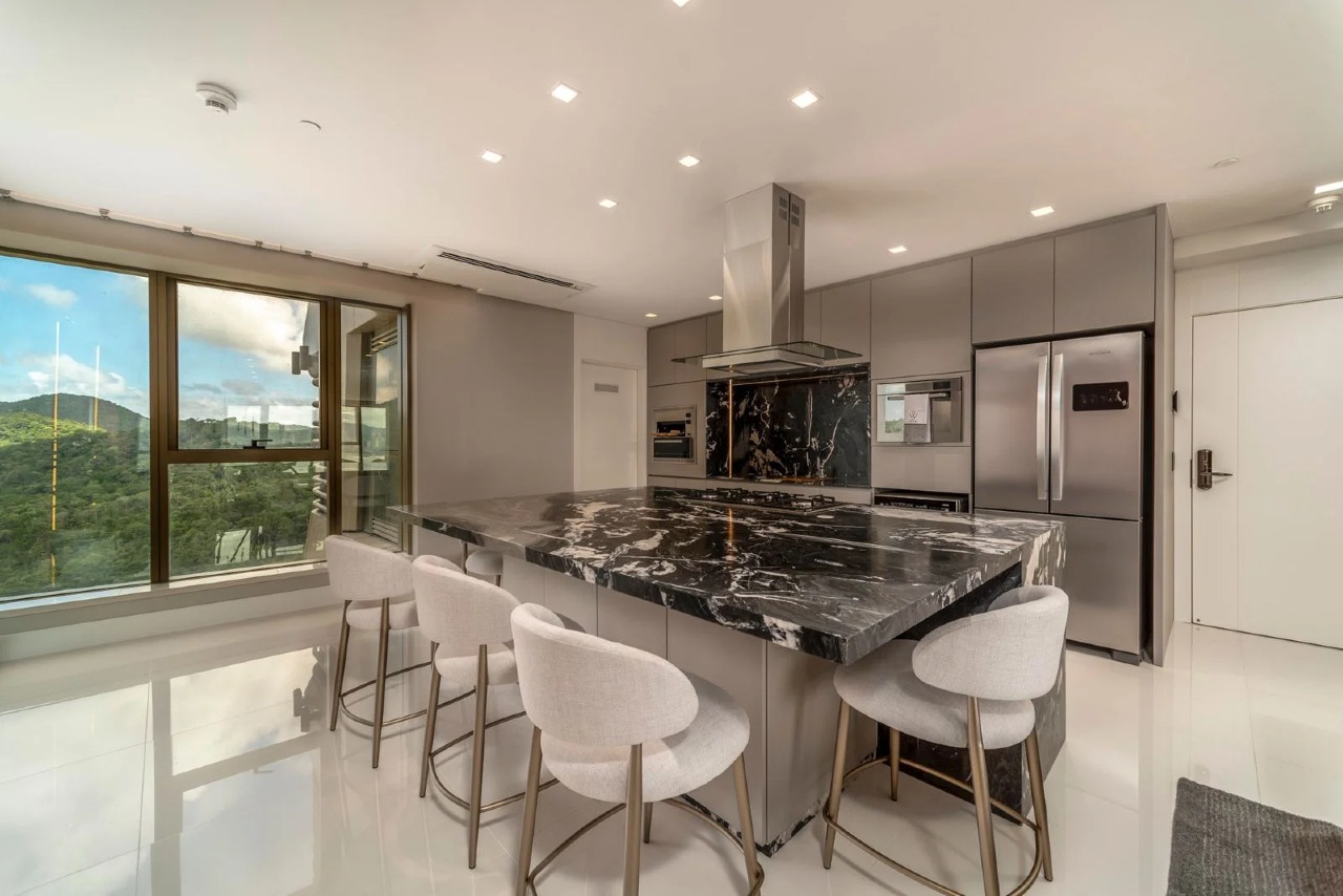 Foto do imóvel Apartamento no Yachthouse Balneário Camboriú – 261m², 4 suítes e clube privativo na Barra Sul