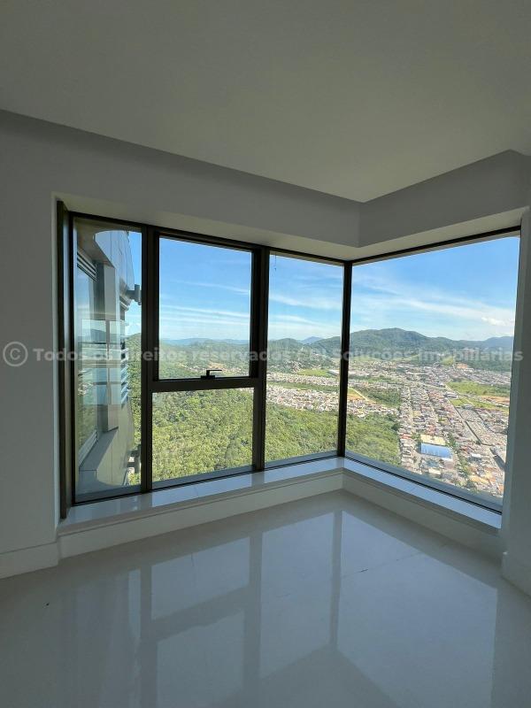 Foto do imóvel Apartamento no Yachthouse Balneário Camboriú – 261m², 4 suítes e lazer exclusivo
