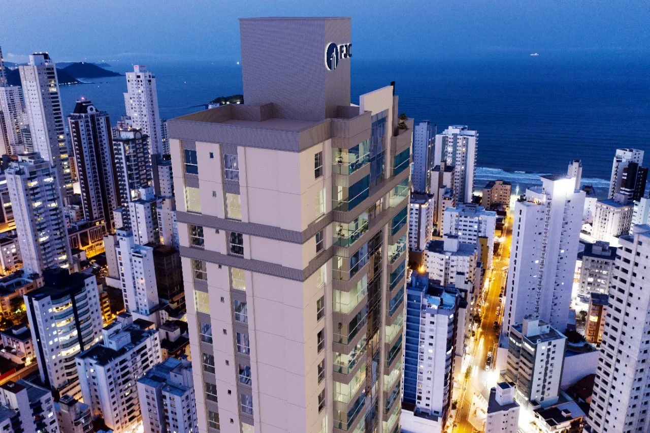 Foto do imóvel Apartamento na Planta com 04 dormitórios á venda no Edifício Opera Tower em Balneário Camboriú