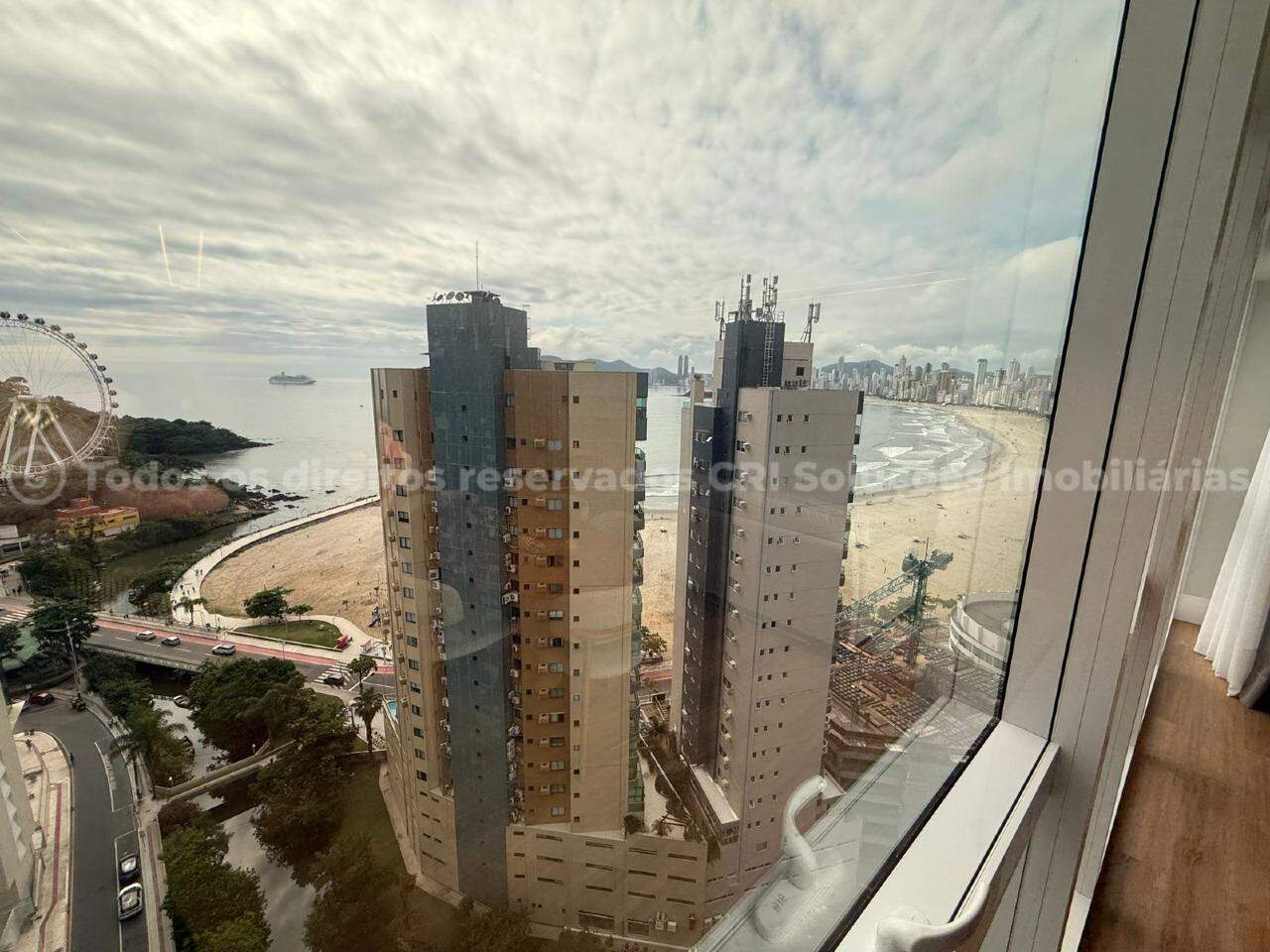 Foto do imóvel Apartamento Vista Mar com 3 suítes no Edifício Skyline Tower na Barra Norte em Balneário Camboriú