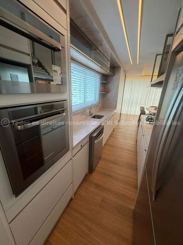 Foto do imóvel Apartamento Vista Mar com 3 suítes no Edifício Skyline Tower na Barra Norte em Balneário Camboriú