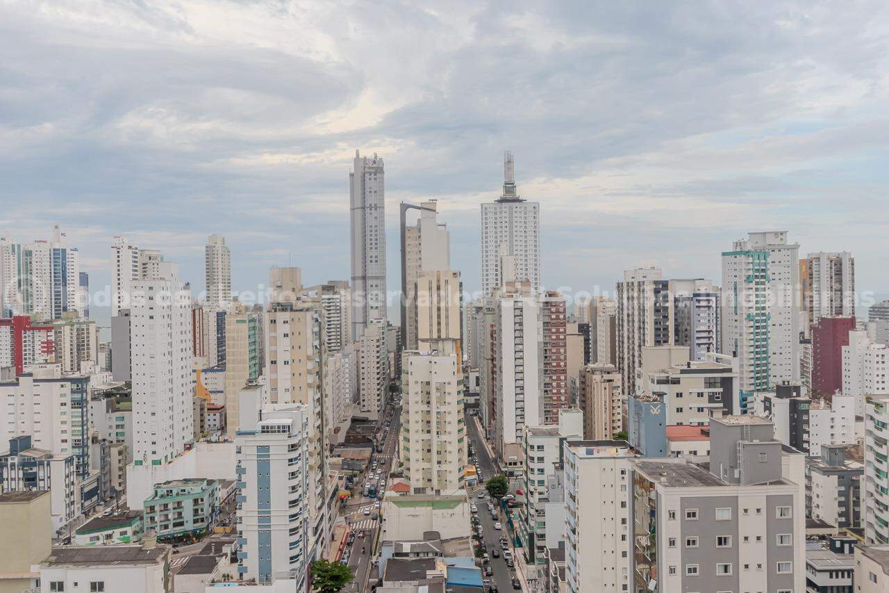 Foto do imóvel Apartamento com 03 suítes á venda no Edifício Home Square no Centro em Balneário Camboriú