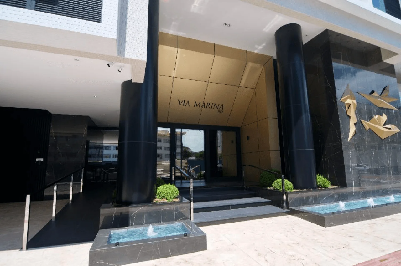 Foto do imóvel Apartamento á venda com 03 suítes no Edifício Via Marina em Balneário Camboriú