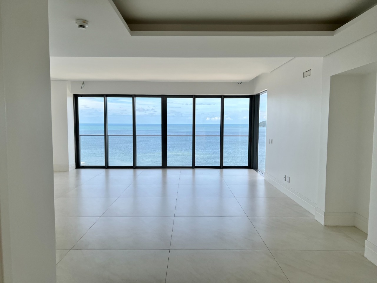 Foto do imóvel Apartamento Frente Mar com 04 suítes á venda no Edifício Splendido em Balneário Camboriú