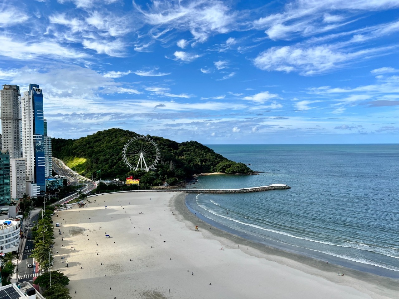 Foto do imóvel Apartamento Frente Mar com 04 suítes á venda no Edifício Splendido em Balneário Camboriú