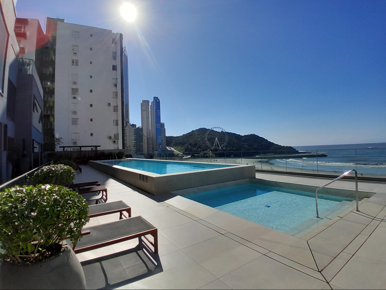 Foto do imóvel Apartamento Frente Mar com 04 suítes á venda no Edifício Splendido em Balneário Camboriú