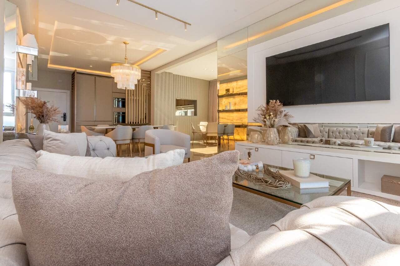 Foto do imóvel Apartamento a venda no Edificio Cambirela com 04 Quartos sendo 04 Suites em Itapema Meia Praia