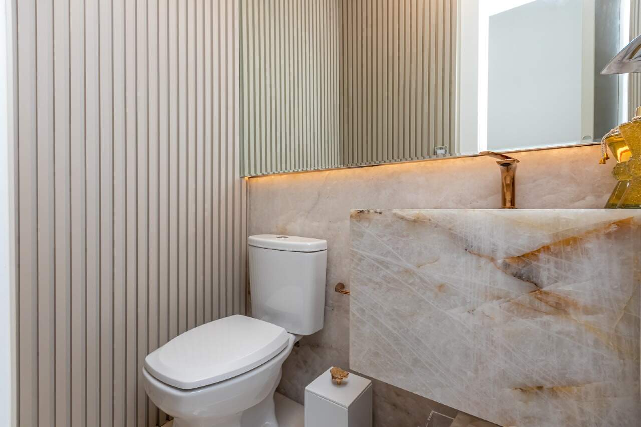 Foto do imóvel Apartamento a venda no Edificio Cambirela com 04 Quartos sendo 04 Suites em Itapema Meia Praia