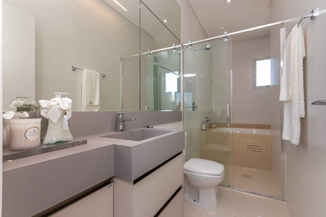 Foto do imóvel Apartamento a venda no Edificio Cambirela com 04 Quartos sendo 04 Suites em Itapema Meia Praia