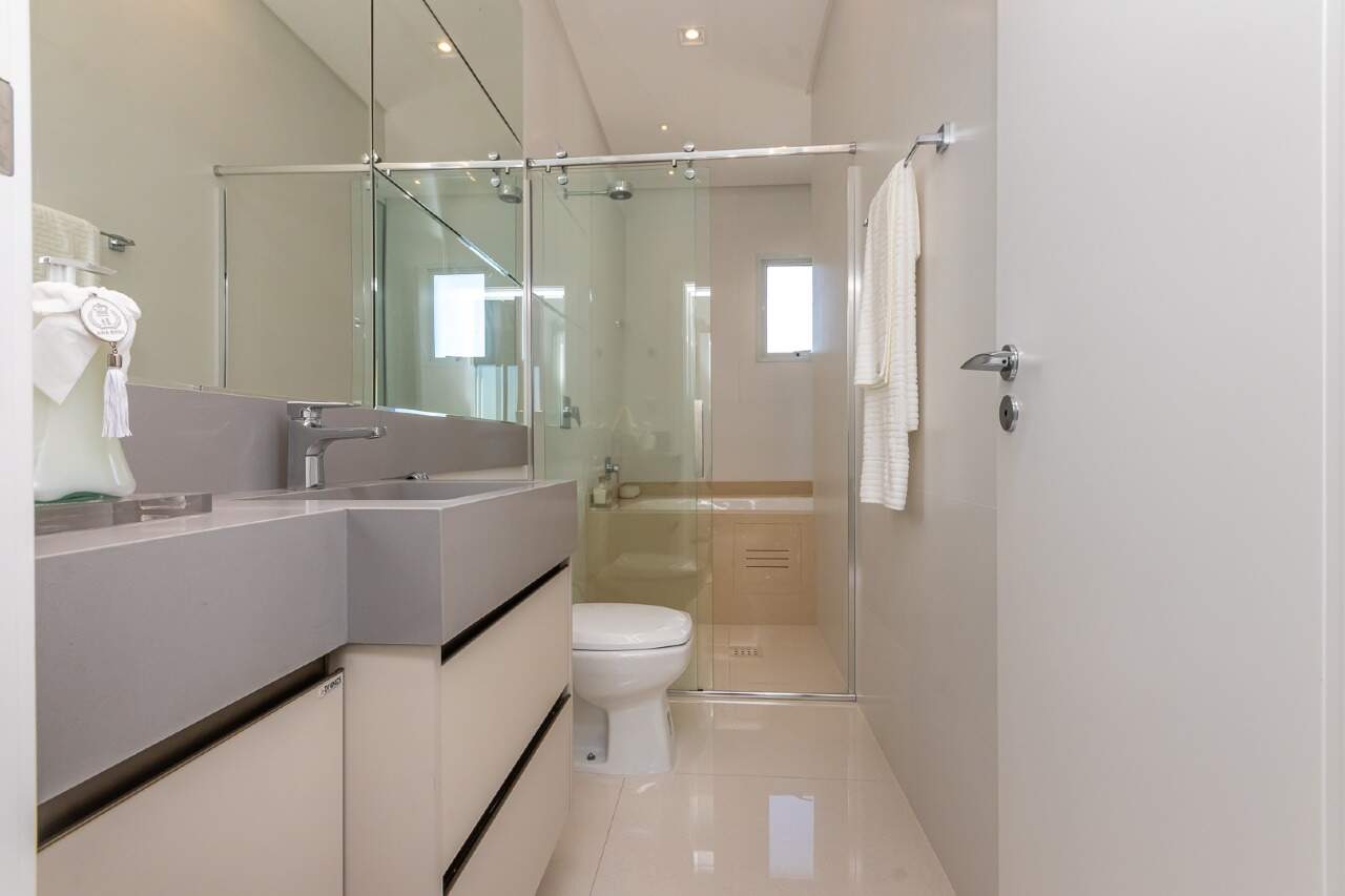 Foto do imóvel Apartamento a venda no Edificio Cambirela com 04 Quartos sendo 04 Suites em Itapema Meia Praia