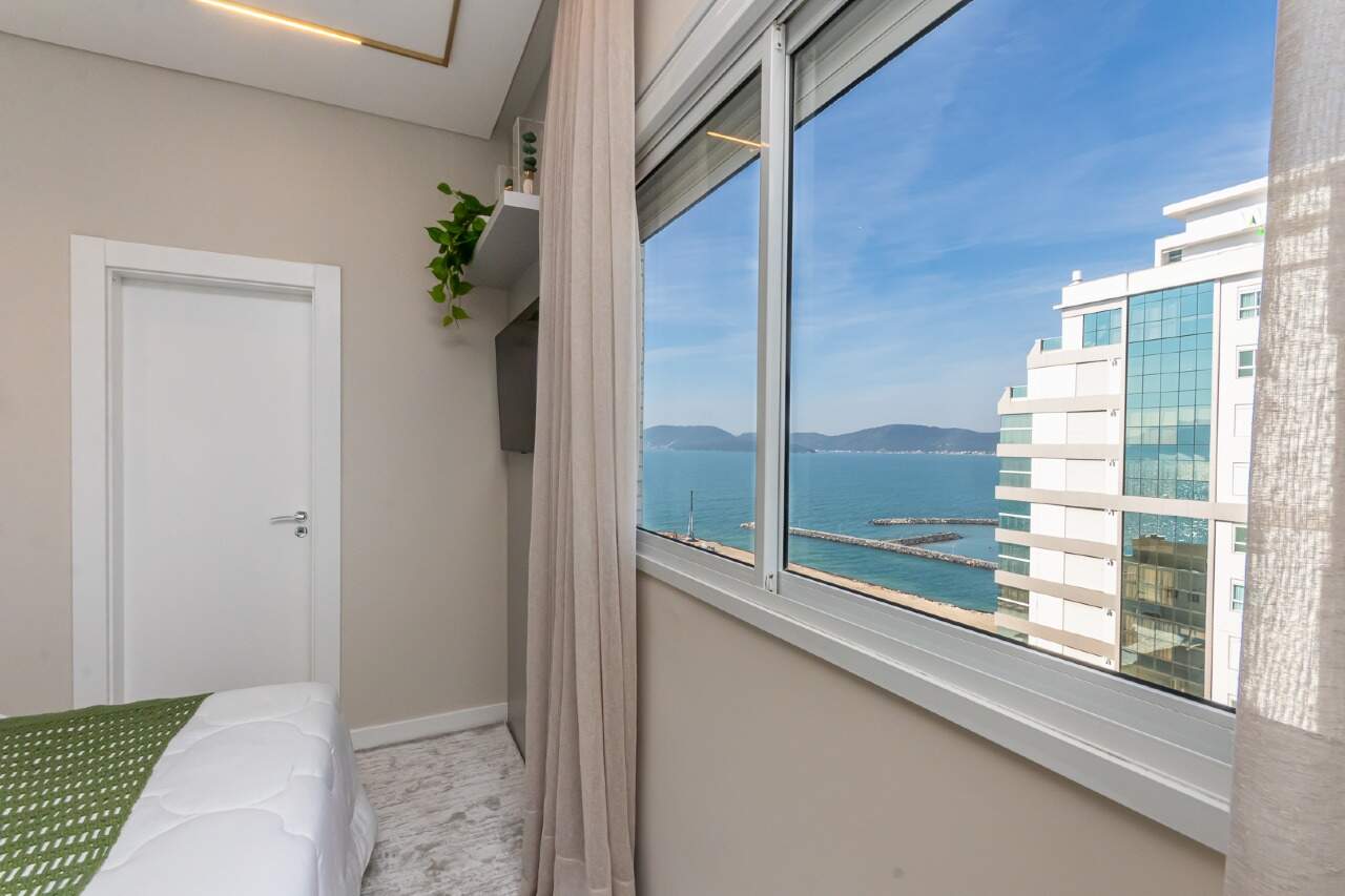 Foto do imóvel Apartamento a venda no Edificio Cambirela com 04 Quartos sendo 04 Suites em Itapema Meia Praia