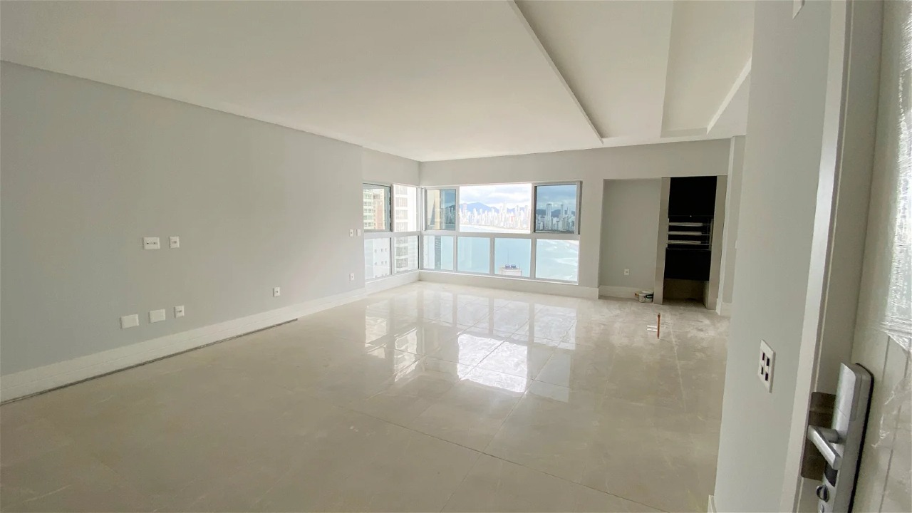 Foto do imóvel Apartamento com 03 suítes no Residencial Barra Garden em Balneário Camboriú