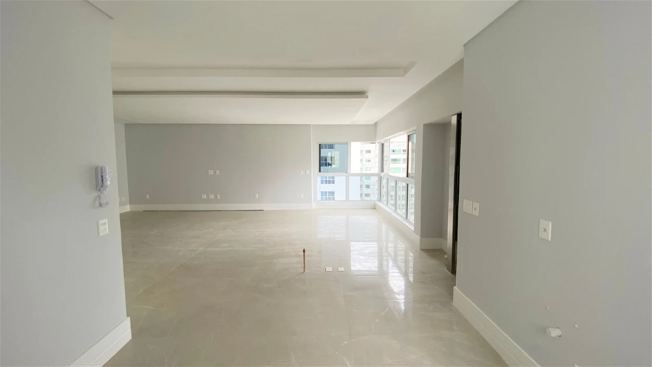 Foto do imóvel Apartamento com 03 suítes no Residencial Barra Garden em Balneário Camboriú