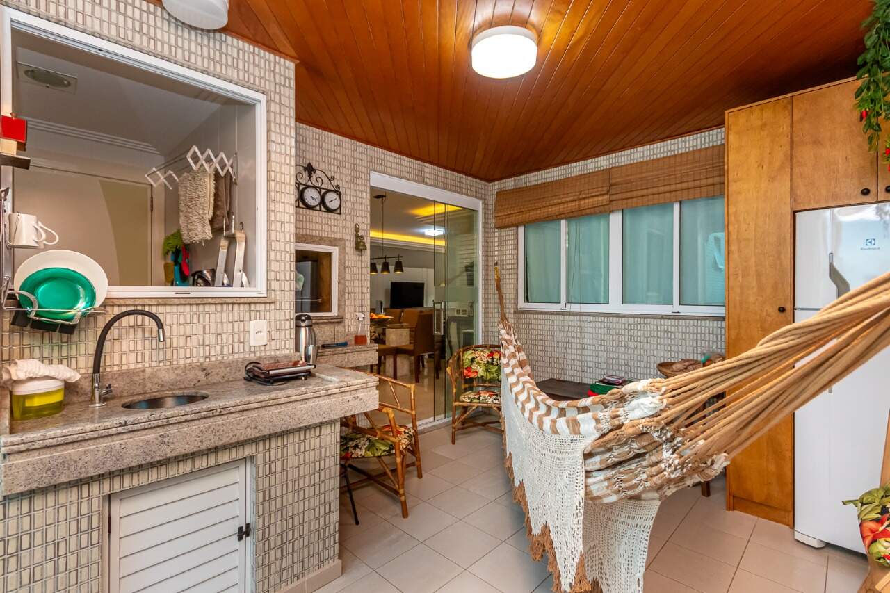 Foto do imóvel Apartamento Vista Mar com 03 dormitórios á venda no Edifício Carambei em Itapema