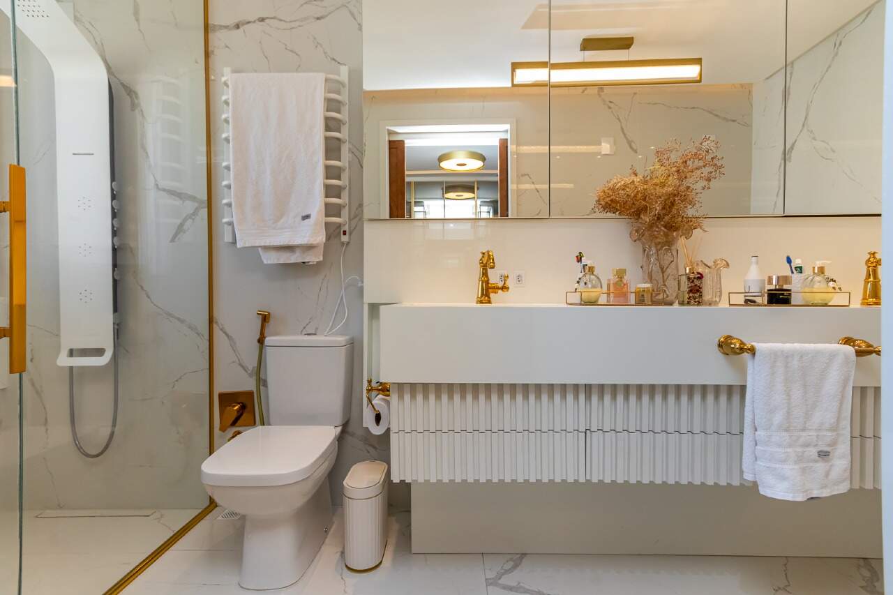 Foto do imóvel Cobertura Mobiliada com 03 Suítes no Edíficio Porto di Bari em Balneário Camboriú