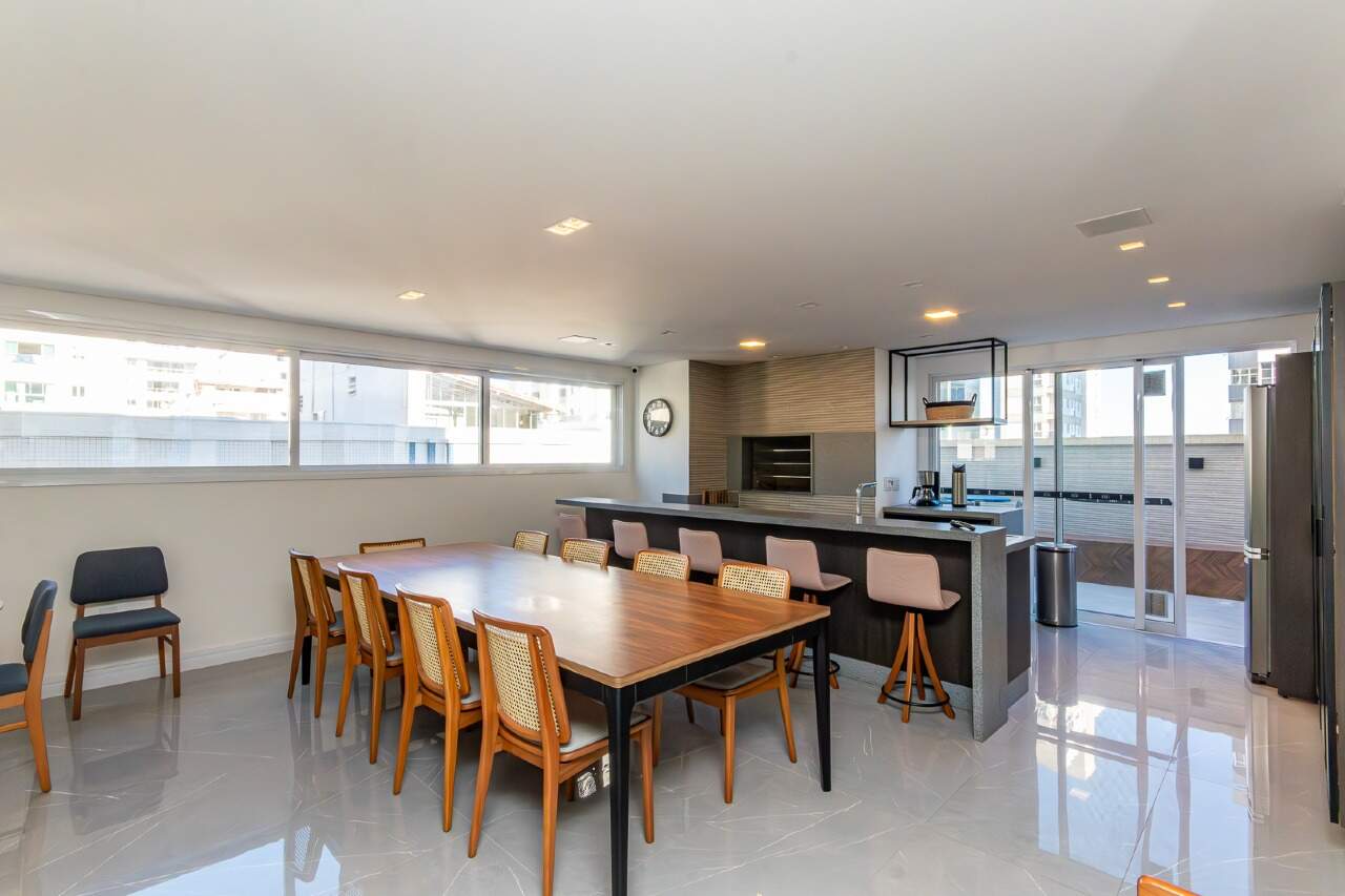 Foto do imóvel Cobertura Mobiliada com 03 Suítes no Edíficio Porto di Bari em Balneário Camboriú