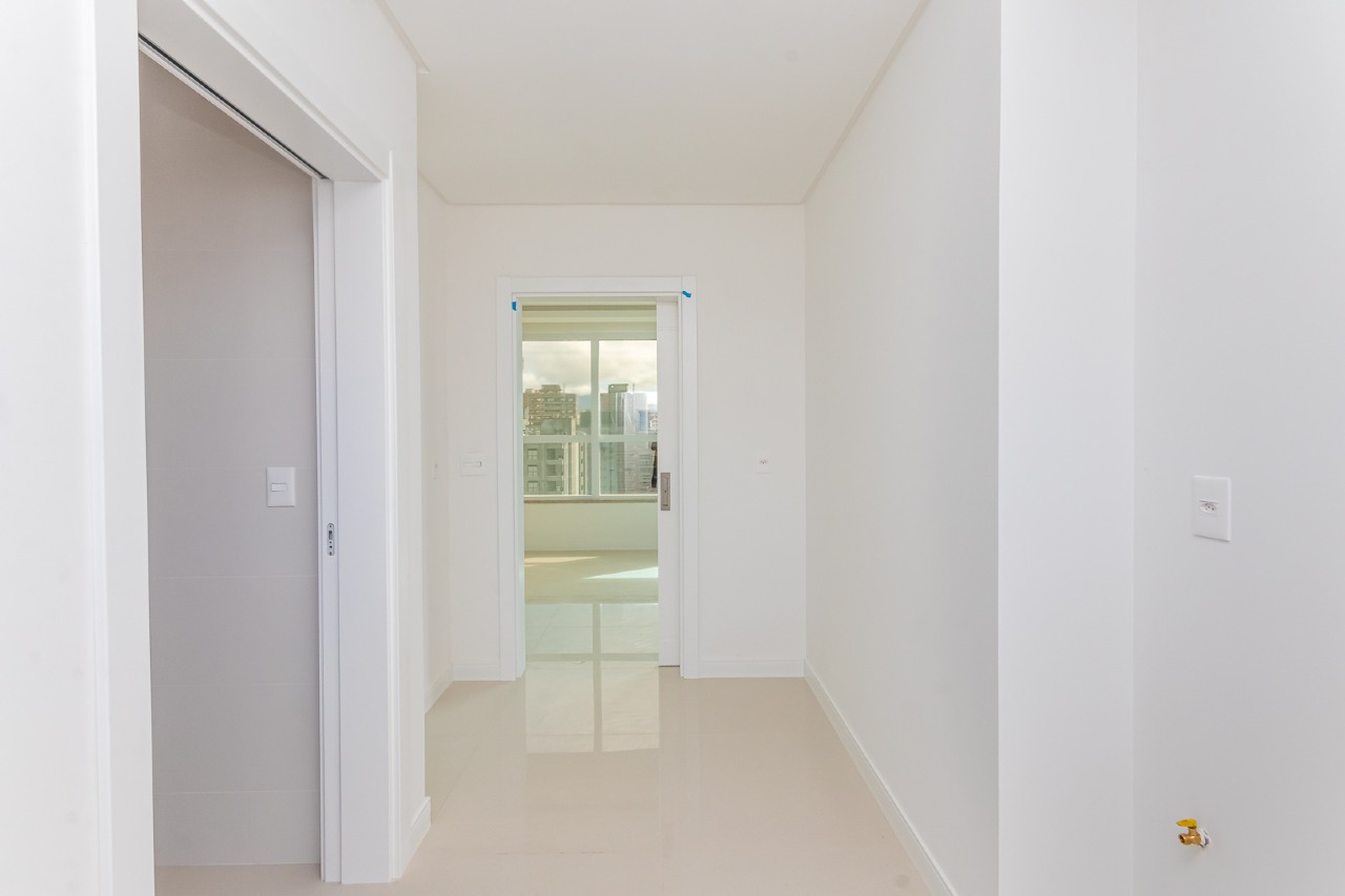 Foto do imóvel Apartamento 3 Suítes no Edifício Azzure Residence Meia Praia Itapema