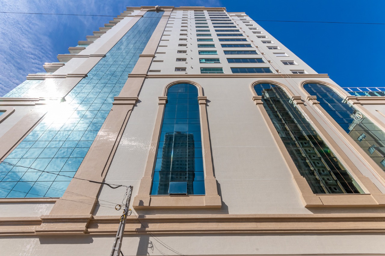 Foto do imóvel Apartamento 3 Suítes no Edifício Azzure Residence Meia Praia Itapema