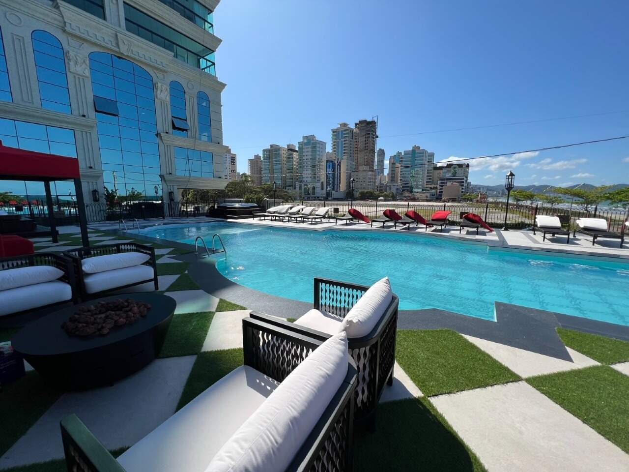 Foto do imóvel Apartamento 4 suítes no Cartier Residence em Itapema