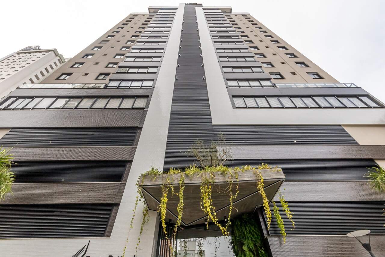 Foto do imóvel Apartamento com 03 suítes á venda no Edifício Porto Rotterdam em Balneário Camboriú