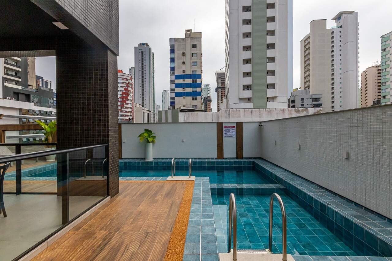Foto do imóvel Apartamento com 03 suítes á venda no Edifício Porto Rotterdam em Balneário Camboriú