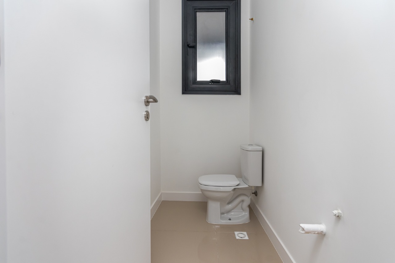 Foto do imóvel Apartamento com 03 suítes á venda no Edifício Porto Rotterdam em Balneário Camboriú