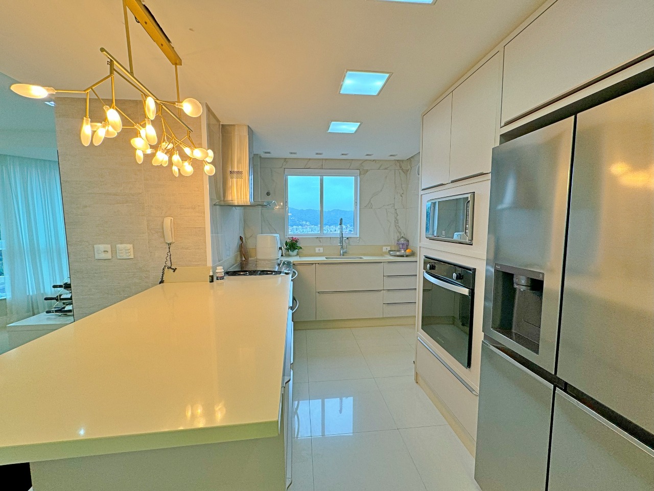 Foto do imóvel Apartamento mobiliado com 03 suítes no Opera Plaza em Balneário Camboriú