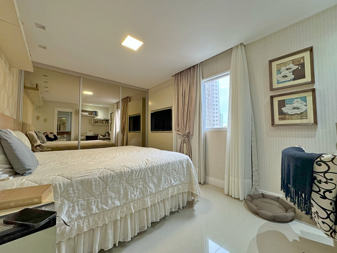 Foto do imóvel Apartamento mobiliado com 03 suítes no Opera Plaza em Balneário Camboriú