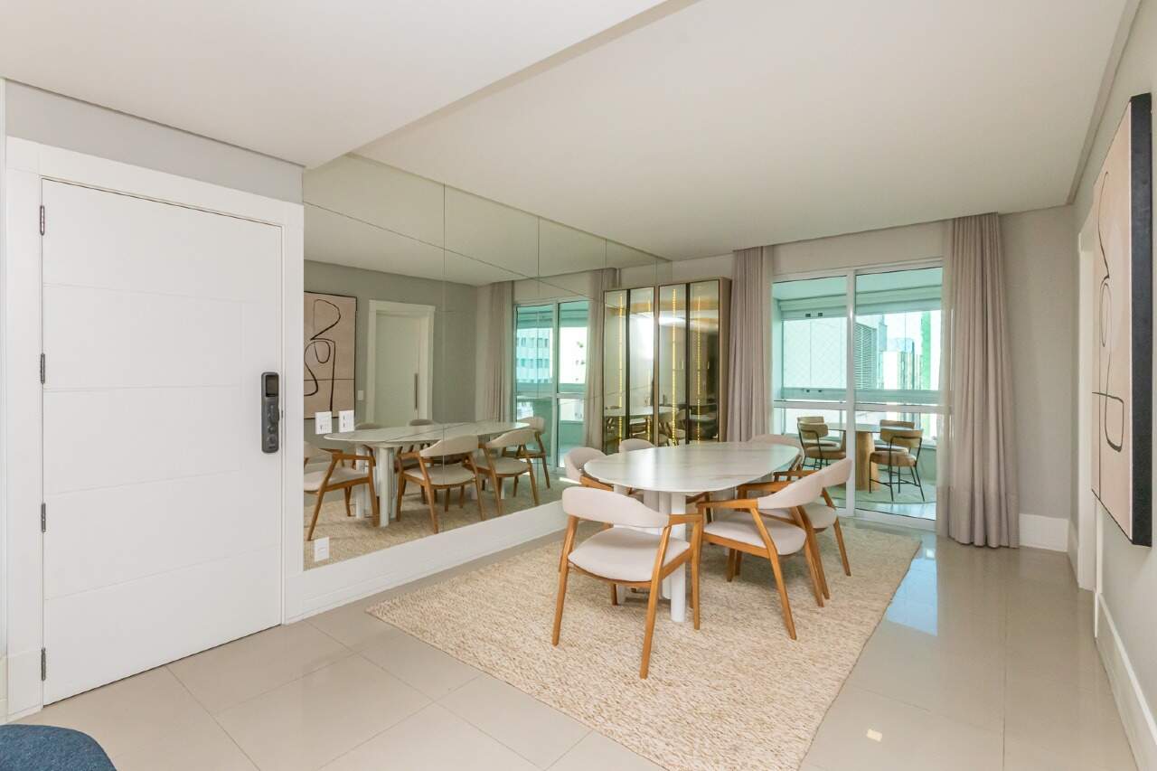 Foto do imóvel Apartamento Mobiliado com 03 dormitórios no Centro de Balneário Camboriú no Residencial Dimora Del Sole